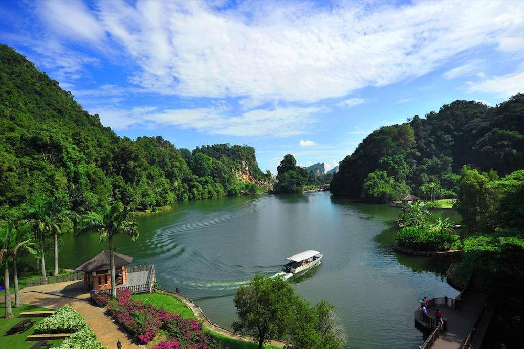 Low Season Promotion! 4B11B Mountainview 16 Pax Ipoh Exterior foto